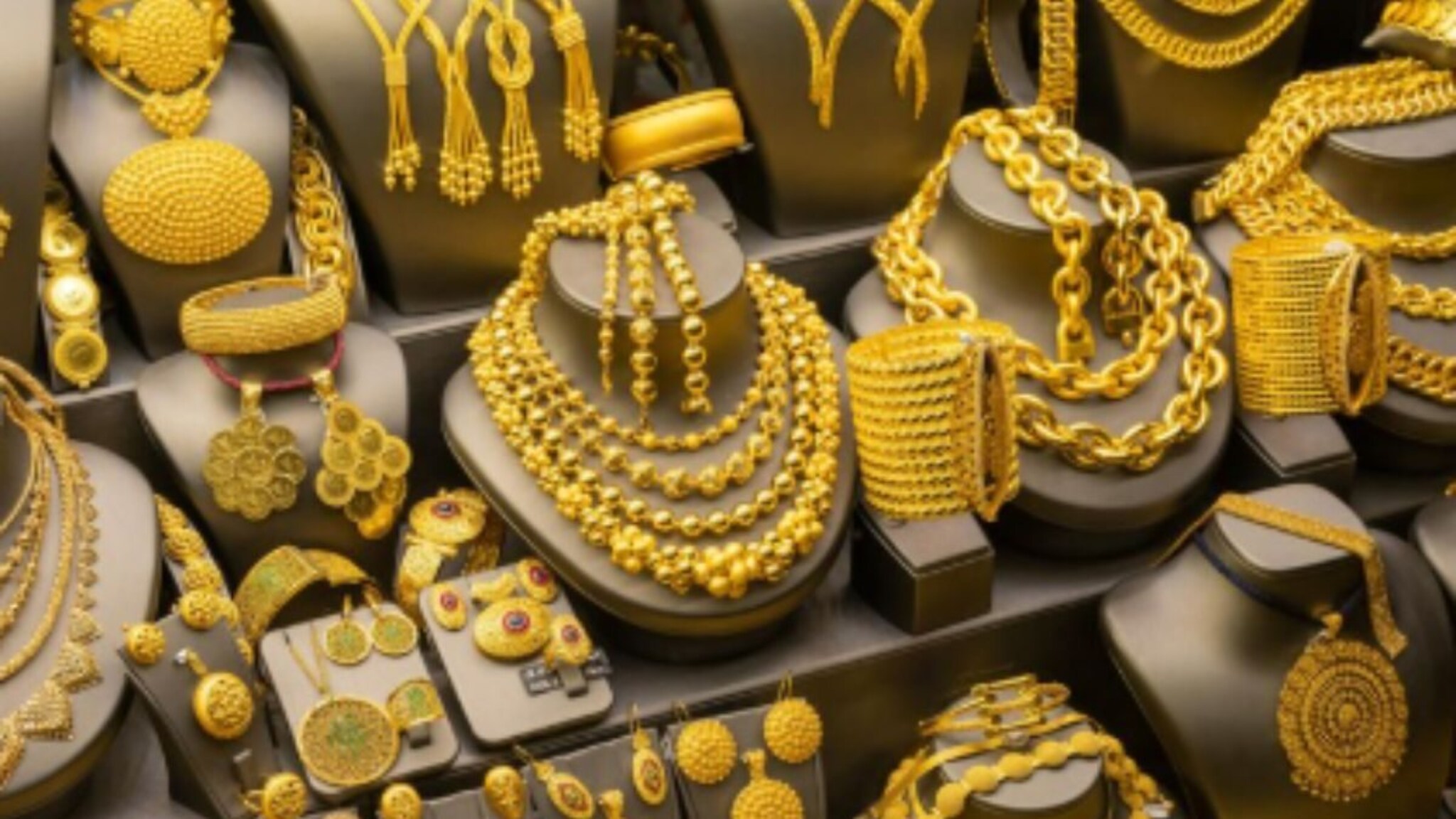 Cheapest Gold : तुम्हाला फक्त दुबईच माहिती, पण अशी 7 ठिकाणं जिथं मिळतं स्वस्त सोनं