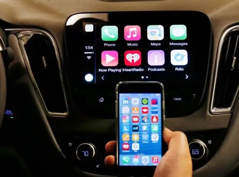 Radarbot अ&#x200d;ॅप : रडारबॉट हे iOS (आयफोन) यूझर्ससाठी उपलब्ध असलेले एक लोकप्रिय अ&#x200d;ॅप आहे. हे अ&#x200d;ॅप GPS द्वारे काम करते आणि रस्त्यावर स्पीड कॅमेरा दिसण्यापूर्वी अलर्ट पाठवते. हे रेड लाईट कॅमेरे आणि सरासरी वेग याबद्दल देखील माहिती प्रदान करते. कंपनीचा दावा आहे की, हे अ&#x200d;ॅप कोणत्याही देशात वापरले जाऊ शकते, म्हणजेच जर तुम्ही परदेशात जात असाल तर हे अ&#x200d;ॅप तुम्हाला तिथेही मदत करेल.
