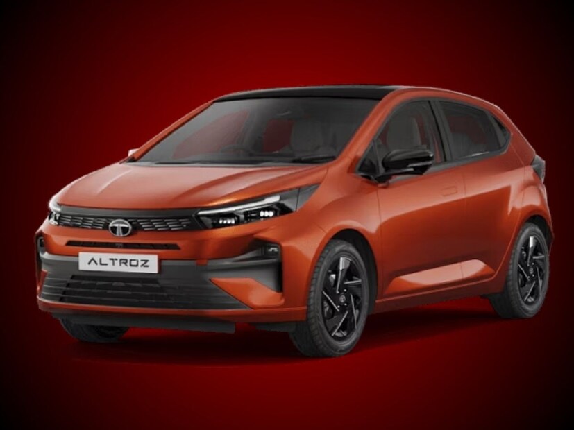 New Tata Altroz या आधी २०२० मध्ये लाँच झाली होती. त्यानंतर या अल्ट्रोझमध्ये स्पोर्ट व्हर्जन आणण्यात आलं होतं. त्यानंतर आता पूर्णपणे नव्या रुपात आणि नव्या ढंगात ही कार लाँच केली जाणार आहे. येत्या २२ मे रोजी ही कार लाँच होणार आहे. 