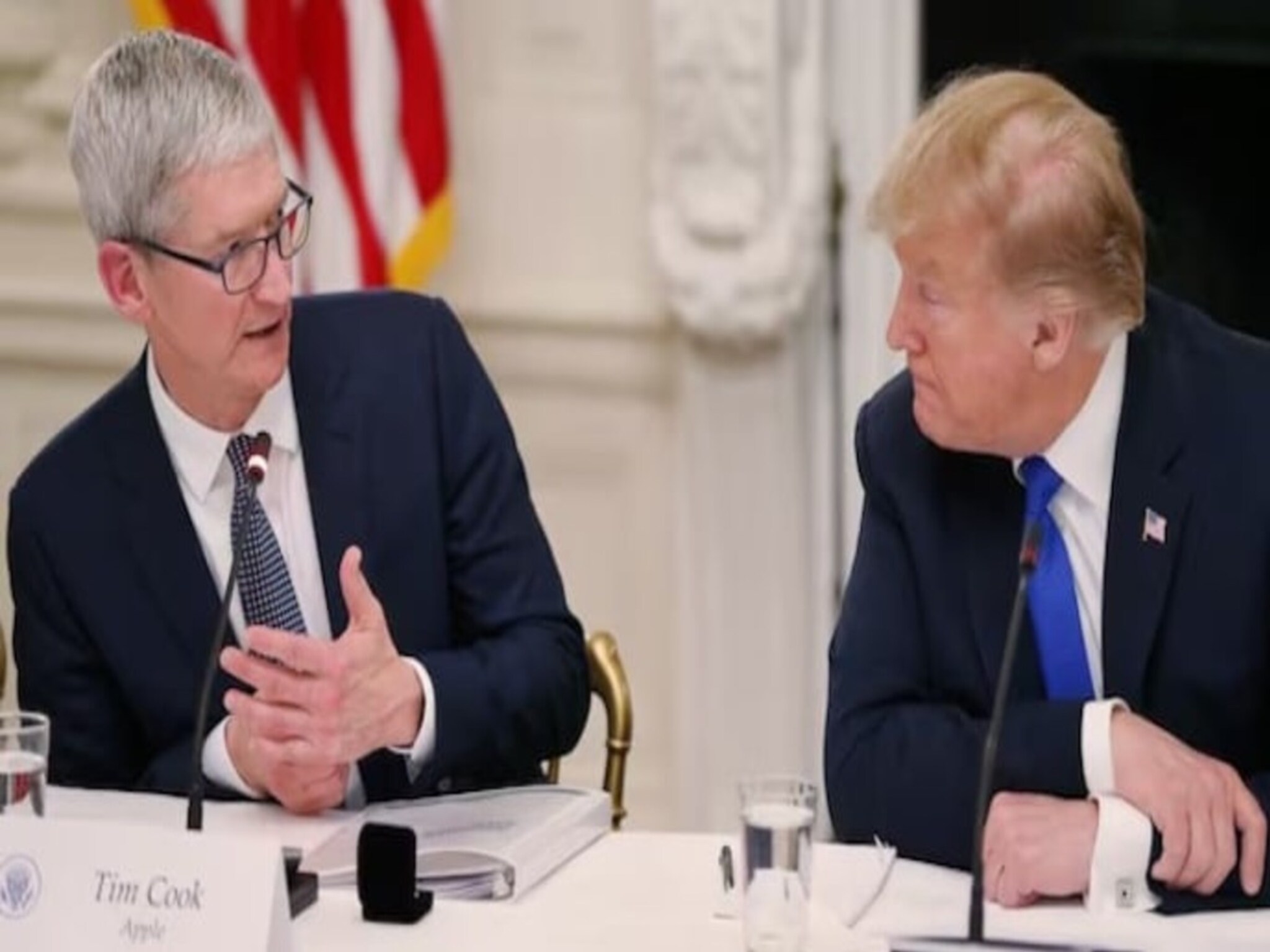 ट्रम्प यांची Apple ला उघड धमकी, भारतावरचा राग iPhone वर काढला, ब्लॅकमेलच्या आदेशाने खळबळ