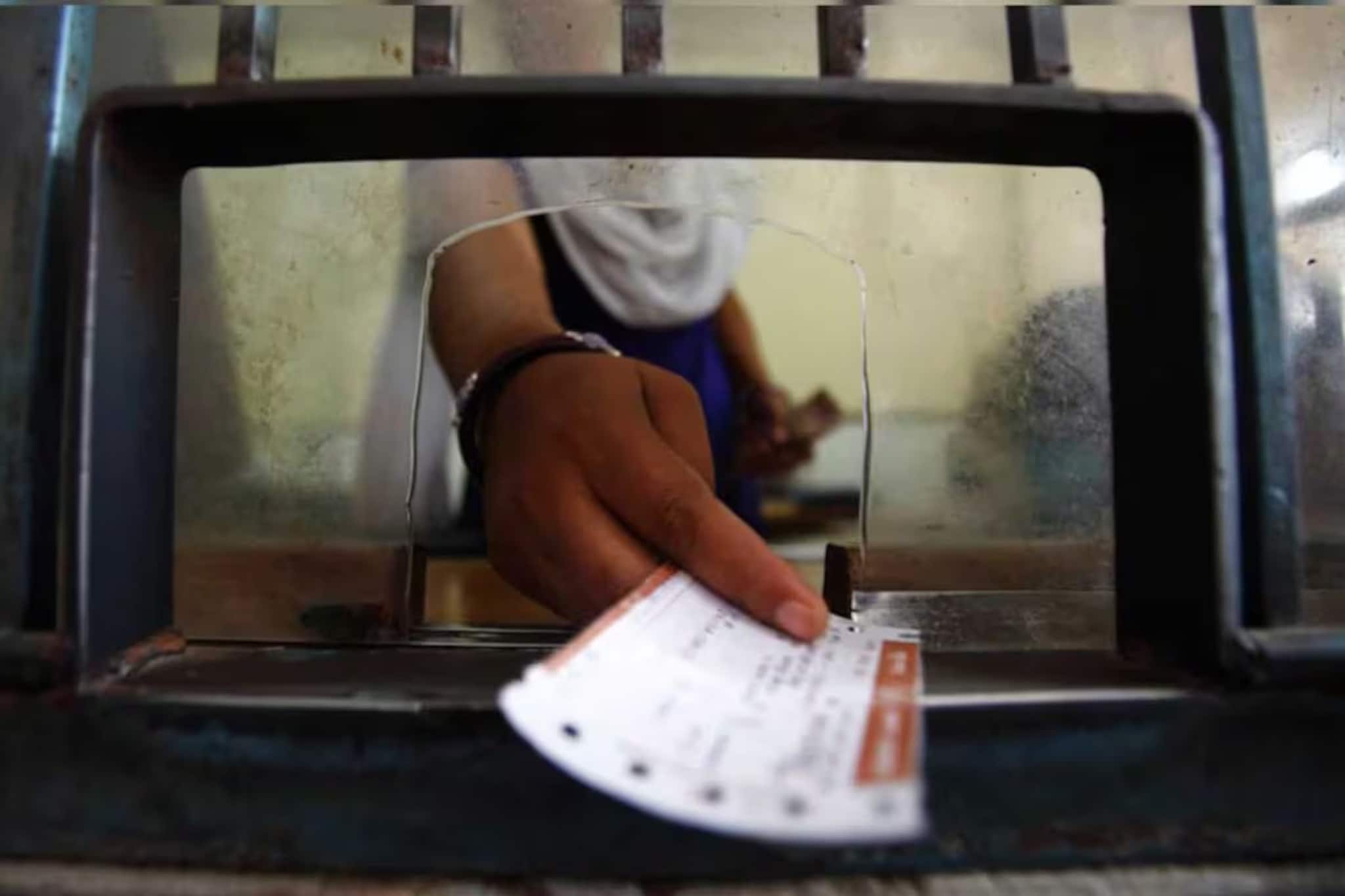 Train Ticket Booking : ऐन वेळेला बॉसने अप्रुव्ह केली लिव्ह, पण जायच्या दिवशीच ट्रेनचं कन्फर्म तिकीट कसं मिळवायचं? ही घ्या सोपी ट्रिक