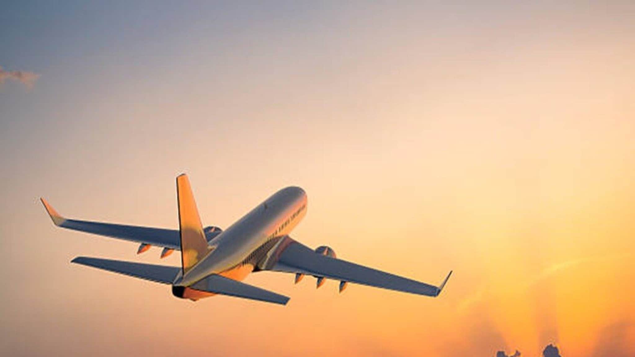 स्वस्त फ्लाइट तिकीट बुक करण्याच्या 5 जबरदस्त ट्रिक्स! होईल हजारोंची बचत