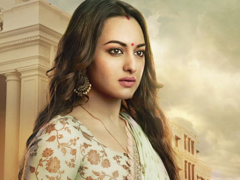 अभिनेत्रीचं करिअर व्यवस्थित सुरू असताना तिने एका पाकिस्तानी क्रिकेटरशी लग्न केलं. त्यानंतर ही अभिनेत्री पुन्हा सिनेमात दिसली नाही. पण सोनाक्षी सिन्हानं सिनेमात पदार्पण केलं त्यानंतर मात्र या अभिनेत्रीच खूप चर्चा झाली होती. 