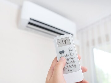 तुम्हीही पावसाळ्यात घरात AC लावता का? मग या गोष्टी ठेवा लक्षात, टळेल धोका तुम्हीही पावसाळ्यात घरात AC लावता का? मग या गोष्टी ठेवा लक्षात, टळेल धोका