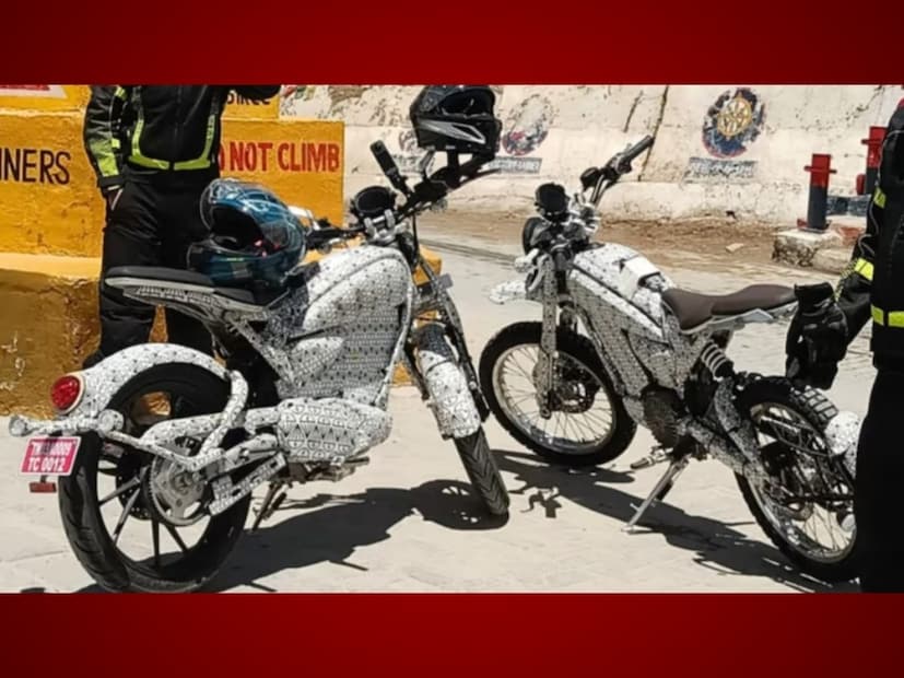 दोन्ही बाइक या पूर्णपणे कॅमफ्लाजमध्ये गुंडाळलेले आहेत. पण, बाइक कशी असेल याचा अंदाज सगळ्यांना आला. रॉयल एनफील्ड Flying Flea C6 यापूर्वी भारतात चाचणी करताना दिसली आहे, पण, पहिल्यांदाच  जेव्हा दोन्ही बाइक एकत्र दिसल्या आहेत.