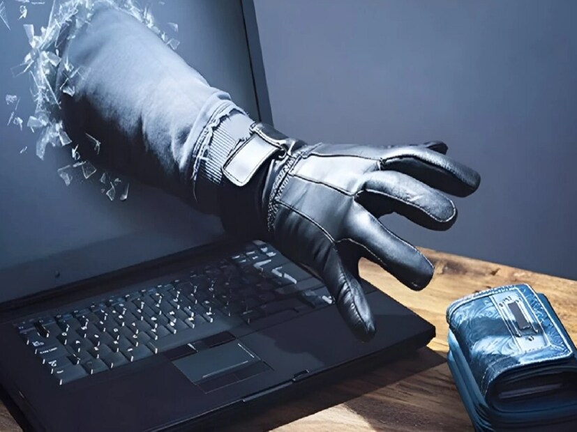 कशी मिळाली याची माहिती? : अँड्रॉइड बँकिंग मालवेअरवर लक्ष ठेवणारी कंपनी क्लेफीने हे मालवेअरविषयी माहिती मिळवली आहे. कंपनीला अनेक प्रकरणांमध्ये असाच प्रकार आढळला. हल्लेखोर व्हॉट्सअॅप आणि टेलिग्राम सारख्या अॅप्सद्वारे लोकांना मलेशियन APK फाइल्स पाठवतात. ते लोकांना डिस्काउंट किंवा इतर ऑफरचे आश्वासन देऊन या फाइल्स इन्स्टॉल करण्यासाठी आमिश देतात. 