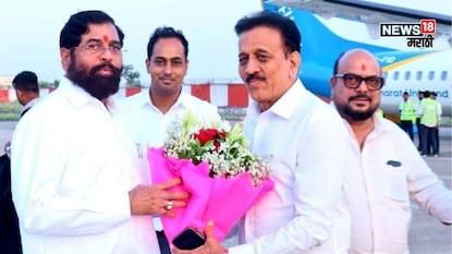 Eknath shinde stucks at jalgoan airport Eknath shinde stucks at jalgoan airport