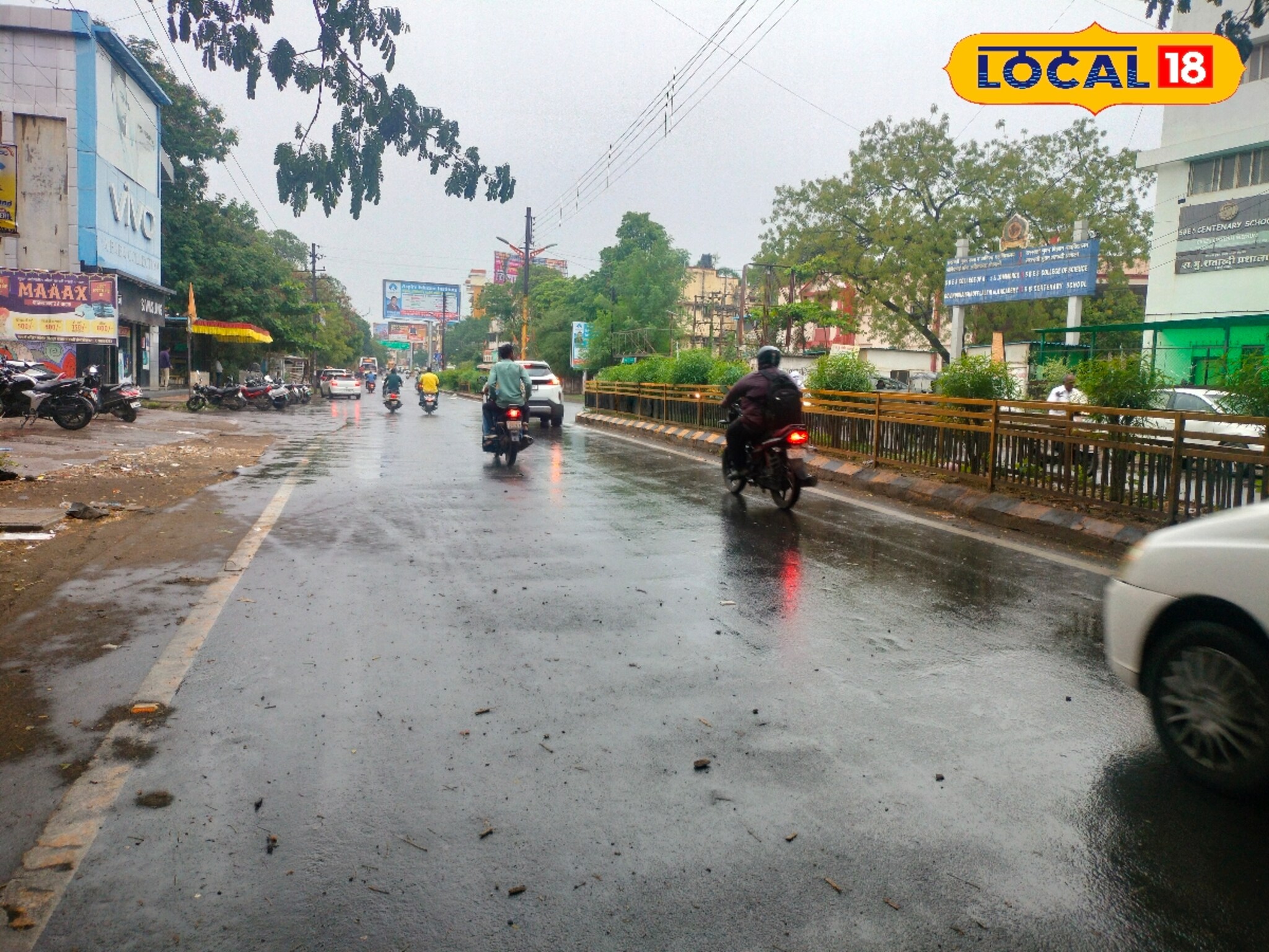 Marathwada Rain: मराठवाड्यात वारं फिरलं, संभाजीनगरसह 3 जिल्ह्यांत वादळी पावसाचा इशारा, 24 तास कोसळणार