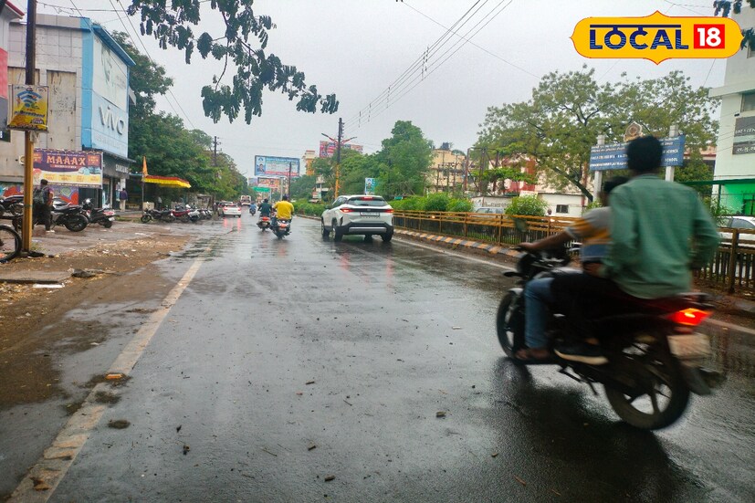 राज्यात गेल्या काही दिवसांत मान्सूनचा जोर ओसरला होता. परंतु, आता पावसाने दमदार पुनरागमन केले आहे. मराठवाड्यात देखील पावसाचा जोर वाढला असून बुधवारी छत्रपती संभाजीनगरमध्ये जोरदार पाऊस झाला. आज पुन्हा मराठवाड्यातील सर्वच जिल्ह्यांत जोरदार पावसाचा अंदाज आहे.
