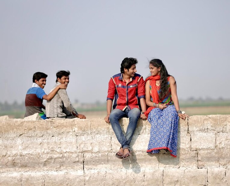 'सैराट' सिनेमाचं नाव घेतलं की आर्ची आणि परशा यांची नाव समोर येतातच. सैराट सिनेमामुळे आर्ची आणि परशा ही जोडी महाराष्ट्राच्या घराघरात पोहोचली. 