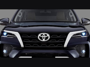 Toyota चा विषय आहे का? साहेबांना म्हणा,फॉर्च्युनर विकून टाका! आलीये नवी Fortuner Toyota चा विषय आहे का? साहेबांना म्हणा,फॉर्च्युनर विकून टाका! आलीये नवी Fortuner