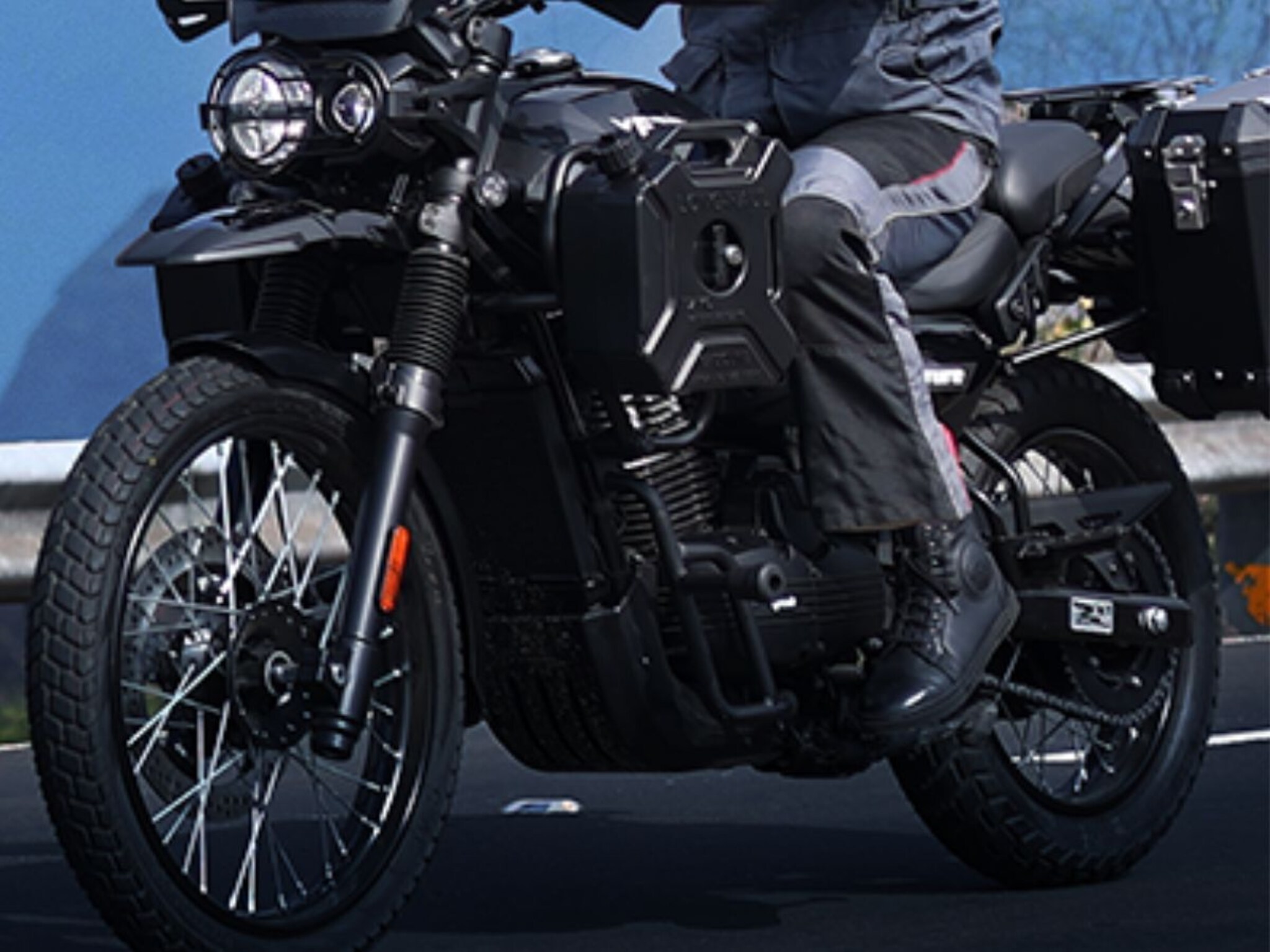 BMW च्या Bike चा पडेल विसर, आली स्वस्त मस्त अशी Adventure बाइक; बुलेट तर काहीच नाही!