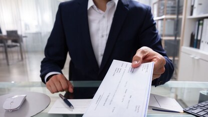 चेक बाउंस