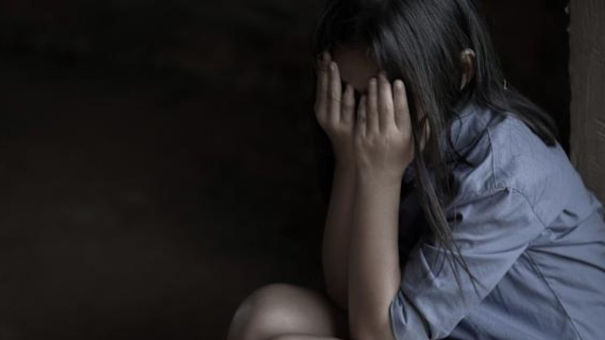 IIT च्या विद्यार्थ्याकडून 13 वर्षीय मुलीवर अत्याचार, नवे कपडे देण्याचा बहाणा अन्