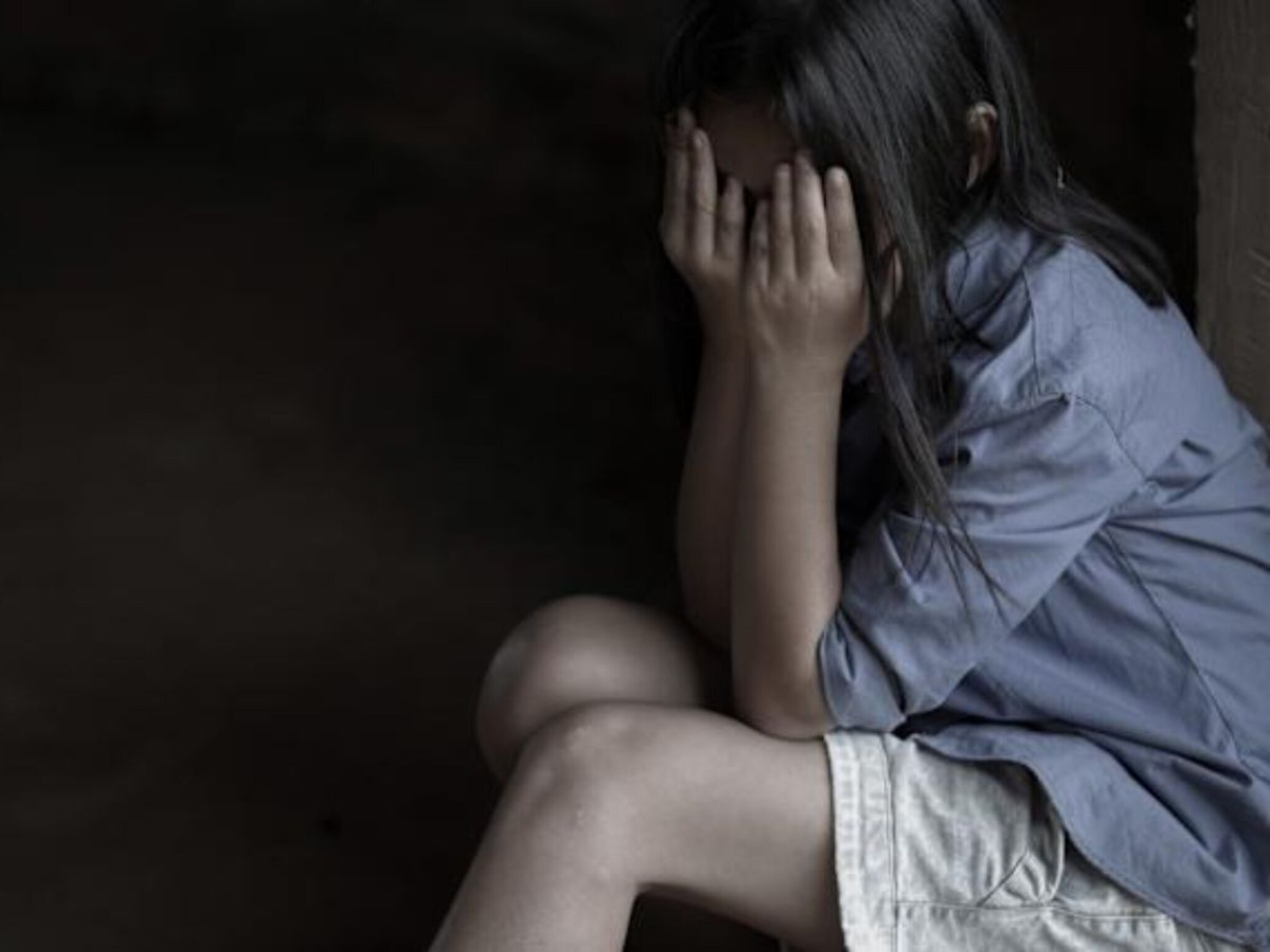 IIT च्या विद्यार्थ्याकडून 13 वर्षीय मुलीवर अत्याचार, नवे कपडे देण्याचा बहाणा अन्