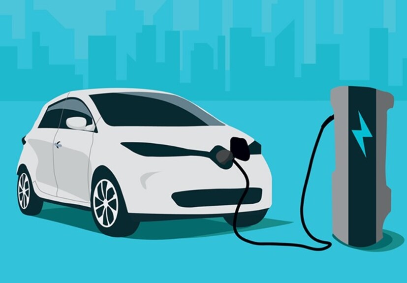 Electric Car Buying Tips: देशात इलेक्ट्रिक वाहनांची विक्री सतत वाढत आहे. बाजारात नवीन मॉडेल्स येत आहेत. आताही देशातील ईव्ही इतक्या स्वस्त नाहीत की त्या सामान्य माणसाच्या आवाक्यात बसतील. परंतु येत्या काळात इलेक्ट्रिक वाहनांच्या किमती आणखी कमी होणार आहेत. 