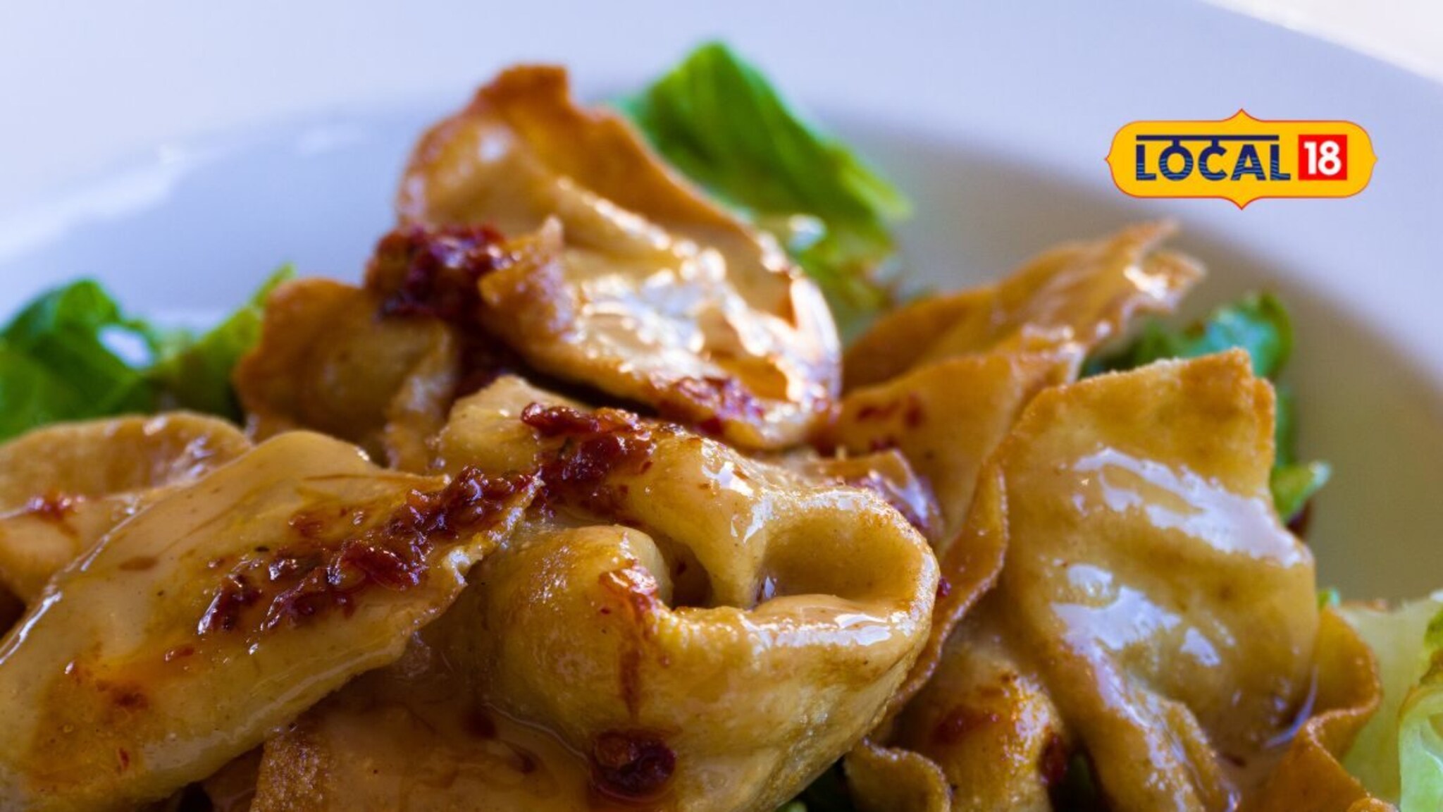 Famous Chap Mumbai: पावसाळ्यात कांदाभजी विसरा, चिकनपेक्षा भारी असा मुंबईकर भन्नाट शाकाहारी पदार्थ, VIDEO पाहाच!