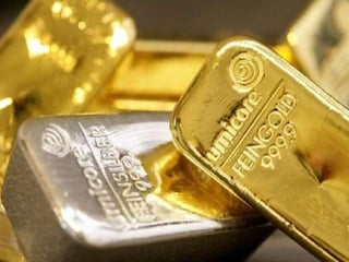 ६ टक्क्याच्या घसरणीनंतर सोन्याच्या भावात काय उलटफेर होणार? एक्सपर्टने सांगितला आठवड्याचा अंदाज ६ टक्क्याच्या घसरणीनंतर सोन्याच्या भावात काय उलटफेर होणार? एक्सपर्टने सांगितला आठवड्याचा अंदाज