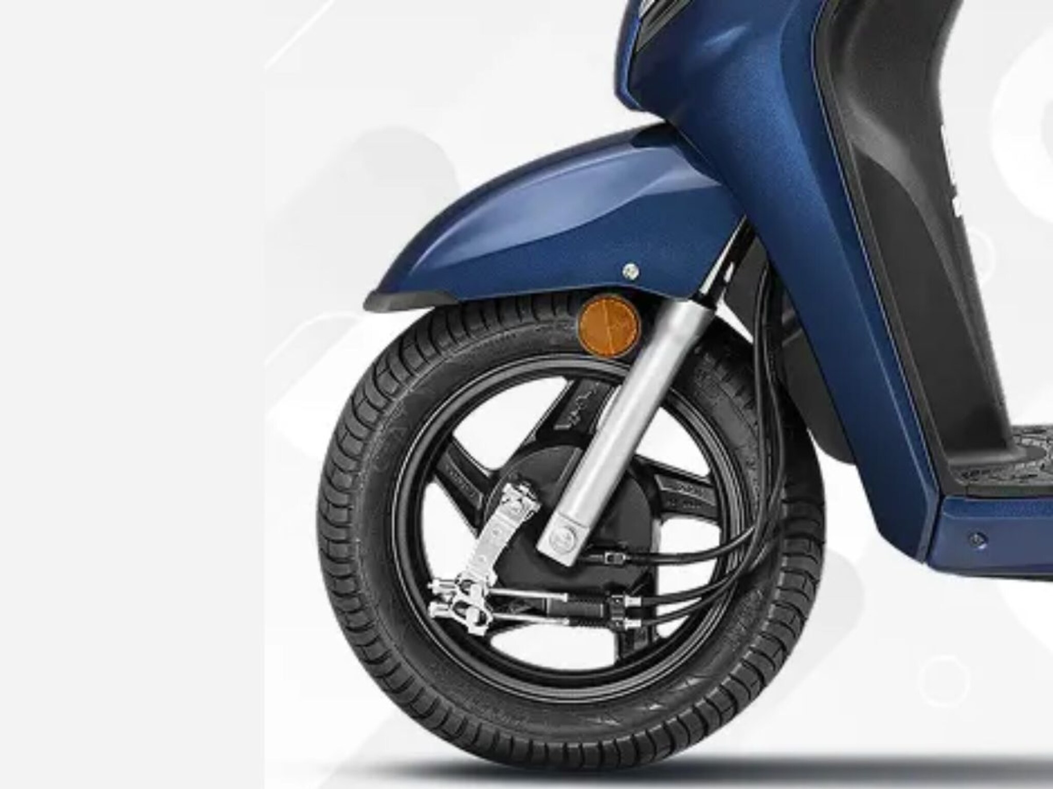 Scooter: लेकीसाठी बेस्ट अशी स्कुटर आणि मायलेजही जास्त, किंमतही बजेटमध्ये!