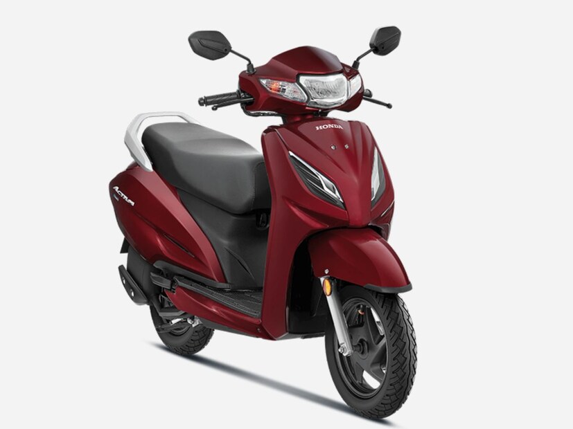 भारतात honda activa 110 ही सगळ्यात लोकप्रिय अशी स्कुटर आहे. ही स्कुटर भारतीय रस्त्यावर सहज पाहण्यास मिळते. या स्कुटरचं डिझाइन आणि मायलेज एक उत्तम असंच आहे. फिचर्सही चांगले आहे. 