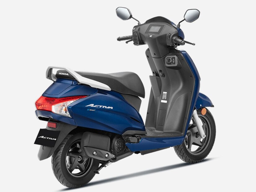 , LED हेडलाइट (DLX आणि H-Smart व्हेरिएंट ) किक आणि सेल्फ स्टार्ट, मल्टी-फंक्शन स्वीच, बाहेर फ्युल फिलिंग, एनालॉग इंस्ट्रूमेंट कन्सोल, ओपन ग्लोव्ह बॉक्स USB-C पोर्ट काही व्हेरिएंटमध्ये दिले आहे. या स्कुटरची किंमत जवळपास १ लाख रुपयांपासून सुरू होते.