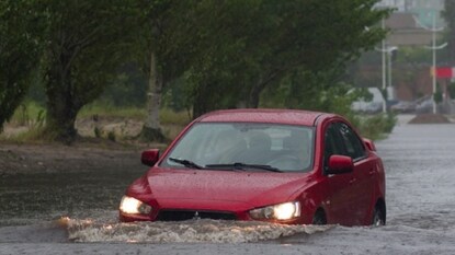 कार ड्रायव्हिंग कार ड्रायव्हिंग