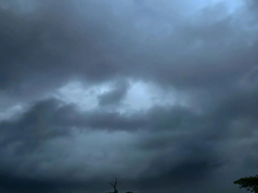 25 नोव्हेंबर रोजी वादळासाठी अनुकूल परिस्थिती निर्माण झाली आहे. 2 डिसेंबर ते 7 डिसेंबरमध्ये अवकाळी पाऊस येणार आहे. तो पाऊस हलक्या स्वरुपाचा असेल 29 पासून राज्यात पावसाला सुरुवात होईल नागपूर, छत्तीसगडकडे पाऊस राहील. यवतमाळ, चंद्रपूर, गोंदिया जिल्ह्यांचा समावेश आहे. त्यानंतर पावसाचा जोर कमी होईल. 