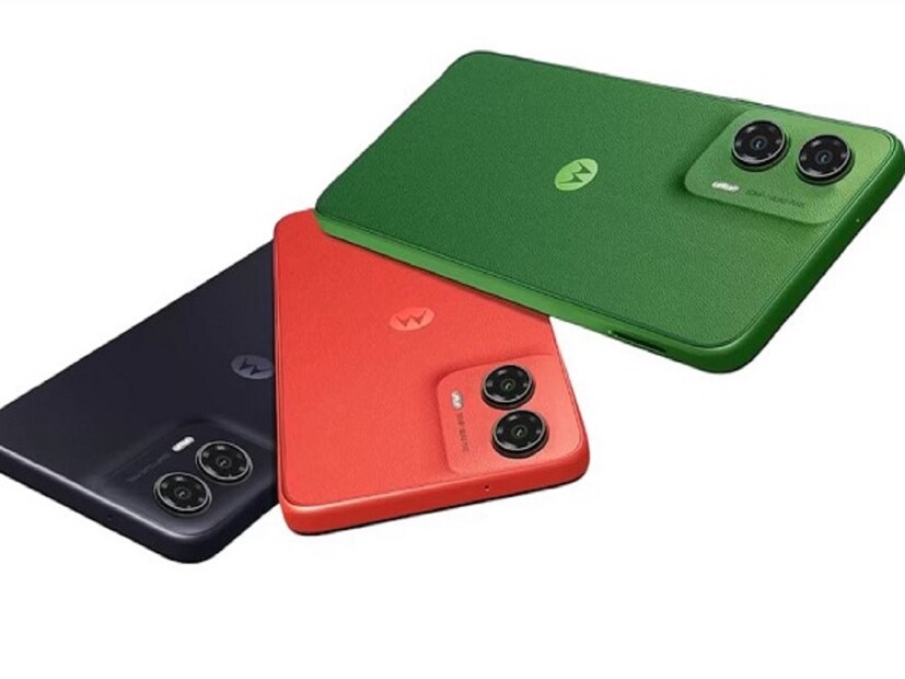 MOTOROLA G35 5G : या मोटोरोला स्मार्टफोनचा 4 जीबी रॅम आणि 128 जीबी स्टोरेज व्हेरिएंट 9999 रुपयांना विकला जात आहे. 5जी व्यतिरिक्त, या फोनमध्ये 5000 एमएएच बॅटरी, युनिसॉक टी760 प्रोसेसर, 50-मेगापिक्सेल ड्युअल कॅमेरा, 16-मेगापिक्सेल फ्रंट कॅमेरा आणि 6.72-इंच फुल एचडी+ डिस्प्ले असेल.