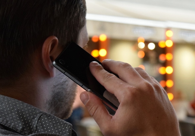 आता तुमच्याकडे IMEI नंबर आहे, पुढील प्रोसेस खूप सोपी आहे. तुमच्या फोनच्या मेसेज अॅपवर जा. एक नवीन SMS लिहा. मेसेज टाइप करा: KYM उदाहरण: KYM 123456789012345. तो 14422 वर पाठवा.