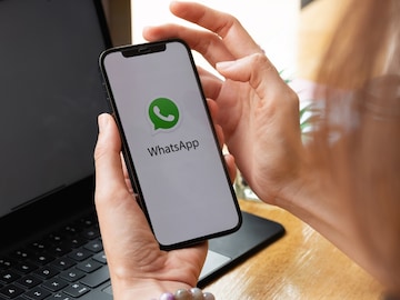 WhatsApp चं नवं फीचर! आता यूझरला 'या' गोष्टीचंही मिळेल नोटिफिकेशन WhatsApp चं नवं फीचर! आता यूझरला 'या' गोष्टीचंही मिळेल नोटिफिकेशन