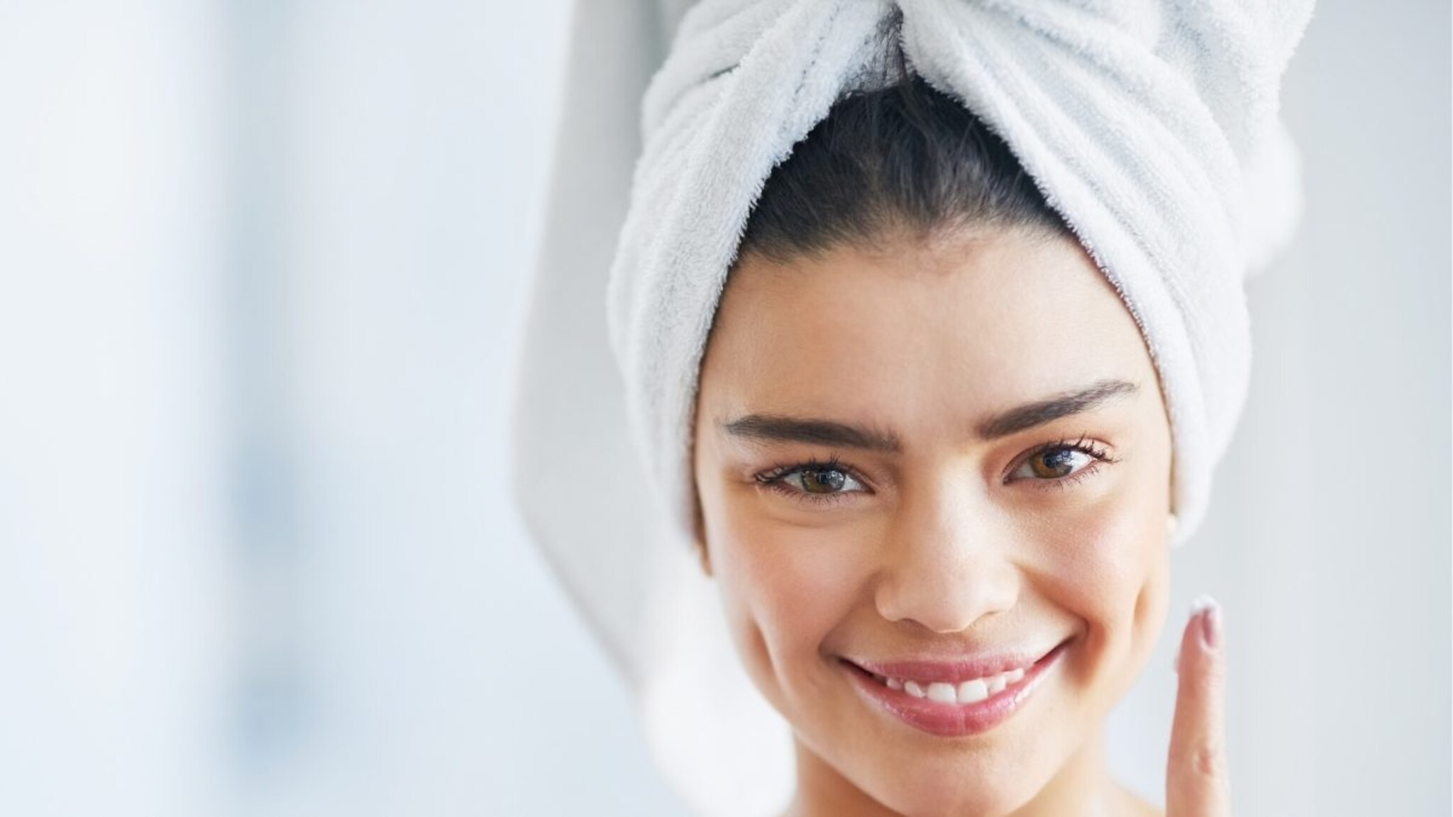 केमिकल्सला करा बाय-बाय! वापरून पाहा 'या' DIY स्किनकेअर टिप्स, त्वचा होईल मऊ अन् चमकदार!