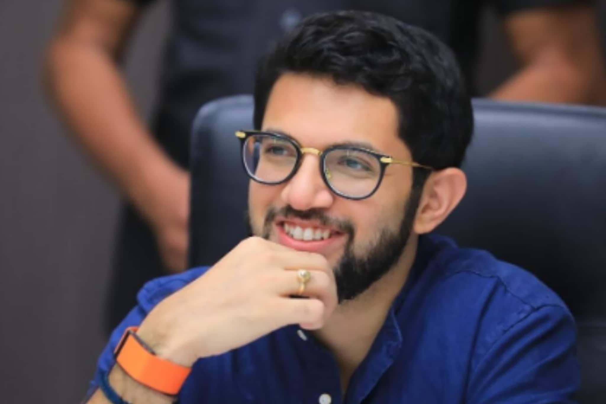 ‘त्या’ गुप्त भेटीची चर्चा, आदित्य ठाकरे म्हणाले, 'बातमी ऐकली, एक व्यक्ती गावी..'