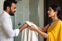 लव्ह मॅरेज केलेलं कपल टॉवेलसाठी भांडलं, नको तेच घडलं, हसता खेळता संसार उद्धवस्त