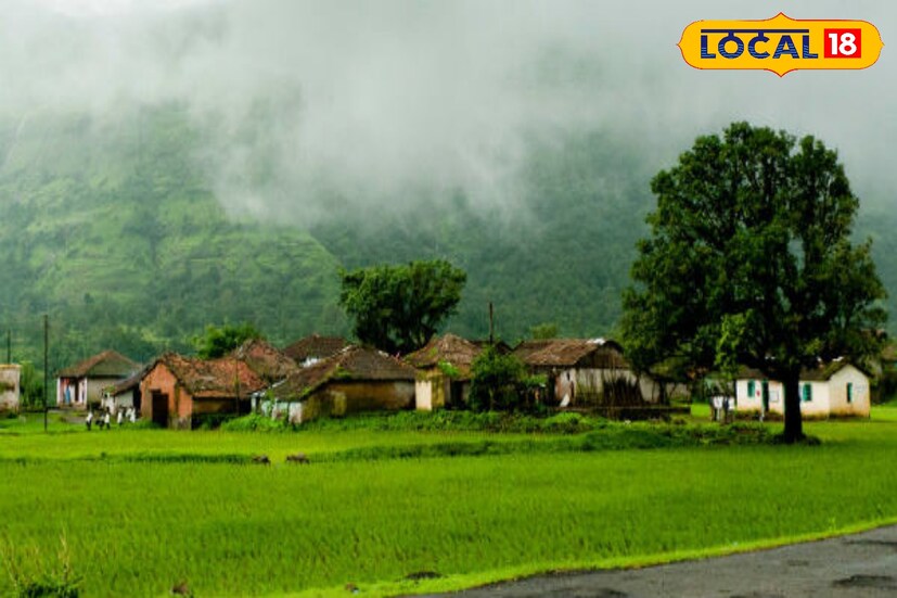 दुसरीकडे कोकणात, विशेषतः रायगड आणि रत्नागिरी जिल्ह्यांमध्ये आज यलो अलर्ट जारी करण्यात आला आहे. आज काही ठिकाणी मुसळधार ते अतिमुसळधार पावसाचा इशारा देण्यात आला आहे. घाटमाथ्यावर आणि समुद्रकिनाऱ्यालगतच्या भागांमध्ये विशेष सतर्क राहण्याचं आवाहन करण्यात आलं आहे. सिंधुदुर्ग जिल्ह्यात मात्र कोणताही अधिकृत अलर्ट नाही, पण आकाश ढगाळ राहणार असून हलक्या ते मध्यम सरी कोसळण्याची शक्यता आहे.