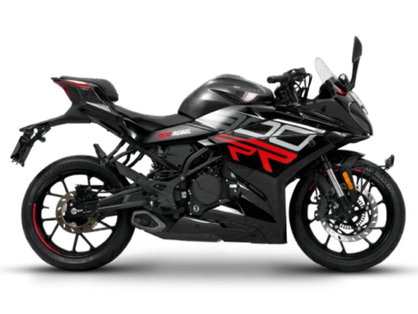 अपडेटेड RTR 310 सोबत स्पर्धा -TVS ने अपडेटेड RTR 310 लाँच केली आहे, जे मुळात RR 310 ची एक न्यूड बाइक  आहे, जी Keeway RR300 शी थेट स्पर्धा करते. बाइकमध्ये
अनेक किरकोळ अपडेट्स  आहे. अपडेटेड RTR 310 च्या किमती ₹ 2.39 लाखांपासून सुरू होतात.