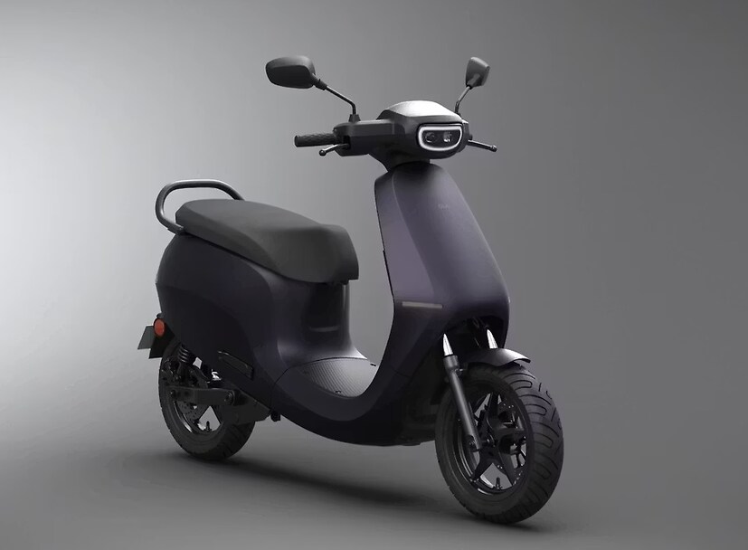 Ola S1 Pro Gen 2  : ज्यांना वेगवान आणि जलद पिकअप हवे आहे त्यांच्यासाठी, Ola S1 Pro Gen 2 बेस्ट आहे. त्याचा टॉप स्पीड 120 किमी प्रतितास आहे. ज्यामुळे तो भारतातील सर्वात वेगवान इलेक्ट्रिक स्कूटर बनला आहे. 4 किलोवॅट क्षमतेच्या बॅटरीने सुसज्ज, तो 195 किमीची रेंज देतो. तर मल्टी-मोड रायडिंग सिस्टम कामगिरी आणि कार्यक्षमतेमध्ये अखंड स्विचिंग करण्यास अनुमती देते. आकर्षक डिझाइन, सॉफ्टवेअर-समृद्ध इंटरफेस आणि चपळ हाताळणीसह, S1 Pro Gen 2 परफॉर्मेंस-ड्रिवेन शहरी रायडर्सची पहिली पसंती बनली आहे. त्याची एक्स-शोरूम किंमत ₹1.55 लाख आहे.