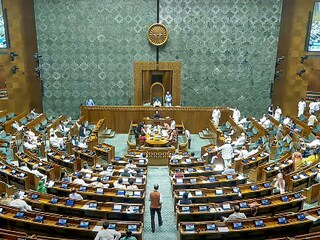 'ऑपरेशन सिंदूर'च्या माघारीवरून पुन्हा रणकंदन! आजपासून संसद अधिवेशन 'ऑपरेशन सिंदूर'च्या माघारीवरून पुन्हा रणकंदन! आजपासून संसद अधिवेशन