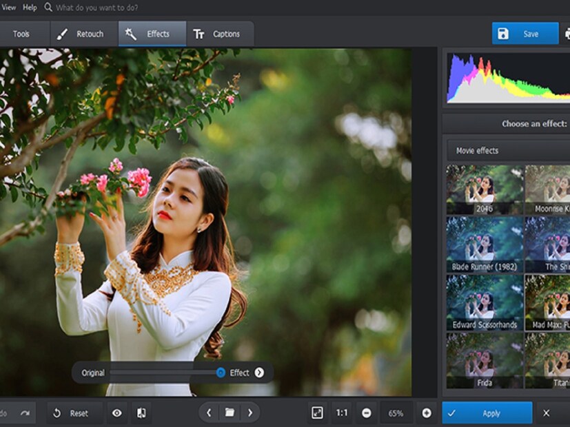 मुंबई : भारतात आता फोटो एडिटिंगसाठी महागडे सॉफ्टवेअर खरेदी करण्याची गरज नाही. तुम्ही फोटो एडिटिंगमध्ये नवीन असाल किंवा अनुभवी क्रिएटर असाल, आज व्यावसायिक दर्जाचे एडिटिंग देणारी अनेक मोफत टूल्स उपलब्ध आहेत. यामध्ये बॅकग्राउंड काढून टाकण्यापासून ते फिल्टर, टेक्स्ट आणि लेयर-बेस्ड एडिटिंगपर्यंत सर्व काही समाविष्ट आहे. ही टूल्स केवळ सोशल मीडिया पोस्टसाठीच नाही तर ब्लॉगिंग, पर्सनल प्रोजेक्ट्स किंवा मार्केटिंग ग्राफिक्ससाठी देखील उत्तम आहेत. मुंबई : भारतात आता फोटो एडिटिंगसाठी महागडे सॉफ्टवेअर खरेदी करण्याची गरज नाही. तुम्ही फोटो एडिटिंगमध्ये नवीन असाल किंवा अनुभवी क्रिएटर असाल, आज व्यावसायिक दर्जाचे एडिटिंग देणारी अनेक मोफत टूल्स उपलब्ध आहेत. यामध्ये बॅकग्राउंड काढून टाकण्यापासून ते फिल्टर, टेक्स्ट आणि लेयर-बेस्ड एडिटिंगपर्यंत सर्व काही समाविष्ट आहे. ही टूल्स केवळ सोशल मीडिया पोस्टसाठीच नाही तर ब्लॉगिंग, पर्सनल प्रोजेक्ट्स किंवा मार्केटिंग ग्राफिक्ससाठी देखील उत्तम आहेत.