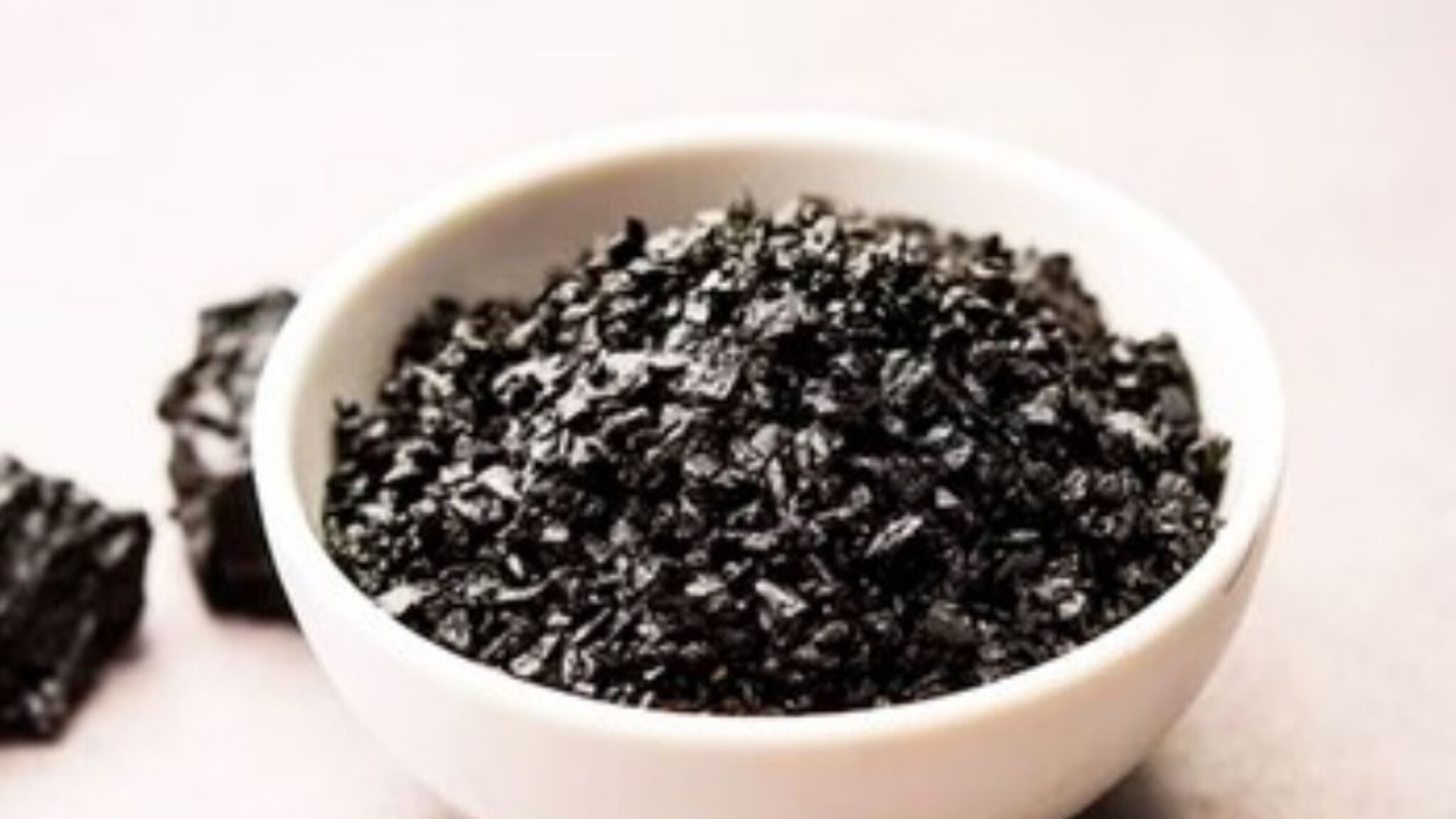 वायग्राचा बाप आहे शिलाजीत! फक्त ताकदच वाढत नाही तर महिला-पुरुषांना 'हे' फायदेही होतात