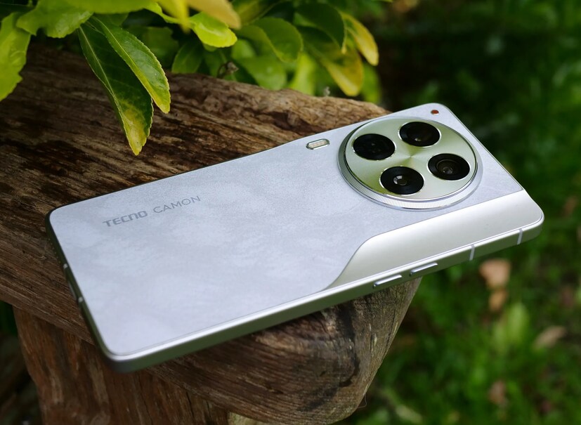 Tecno Camon 30 Premier हा स्मार्टफोन 29,499 रुपयांना उपलब्ध आहे आणि या किमतीच्या श्रेणीत तो एक सरप्राईज पॅकेज म्हणून उदयास आला आहे. या फोनमध्ये 6.77-इंचाचा LTPO AMOLED डिस्प्ले (120Hz), डायमेन्सिटी 8200 अल्टिमेट प्रोसेसर आणि 70W फास्ट चार्जिंगला सपोर्ट करणारी 5000mAh बॅटरी आहे. कॅमेरा प्रेमींसाठी हा फोन एका ट्रीटपेक्षा कमी नाही, यात 50MP+50MP+50MP चा ट्रिपल कॅमेरा सेटअप मागील बाजूस आणि 50MP चा फ्रंट कॅमेरा देखील आहे.