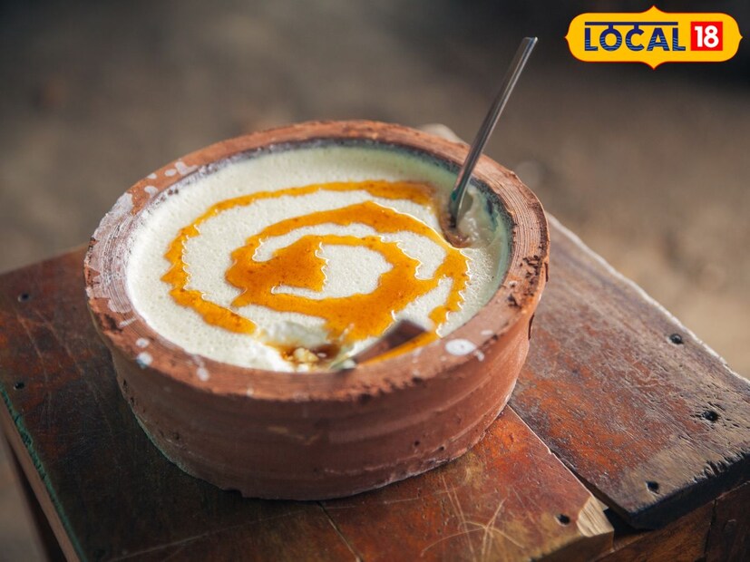 दह्यात मीठ की साखर, काय खाणं फायद्याचं : काही लोक दह्यात साखर घालून ते गोड बनवतात आणि खातात. काही लोक कधीकधी चव वाढवण्यासाठी मीठासोबत जिरे पावडर किंवा सॅलड घालतात. काही लोक वर्षभर मीठ घालून दही खाणे पसंत करतात, पण ही सवय आरोग्यासाठी योग्य आहे का?