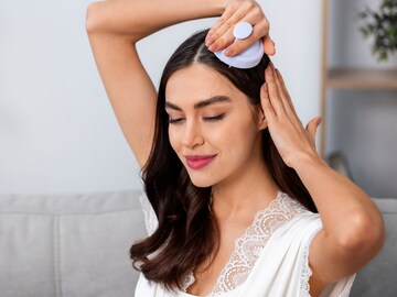 'या' 5 सोप्या टिप्सने केस होतील लांब आणि शायनी! ट्राय करा कोरियन हेअर रुटीन.. 'या' 5 सोप्या टिप्सने केस होतील लांब आणि शायनी! ट्राय करा कोरियन हेअर रुटीन..