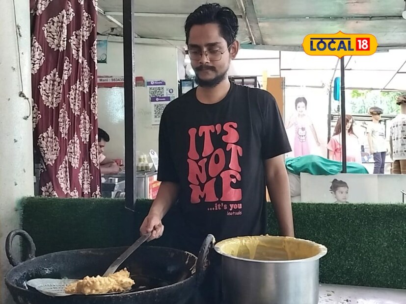 अनेक तरुण नोकरी सोडून व्यवसायाकडे वळत आहेत. धुळे जिल्ह्यातील शेखर देवरे यांनी आयटीतील नोकरी सोडून व्यवसायाचा मार्ग निवडला आहे. चार वर्षे आयटी क्षेत्रात काम करून आणि 50 हजारांहून अधिक पगार असलेली नोकरी सोडून त्यांनी पुण्यात कर्वेनगर भागात वडापावचा व्यवसाय सुरू केला आहे. अनेक तरुण नोकरी सोडून व्यवसायाकडे वळत आहेत. धुळे जिल्ह्यातील शेखर देवरे यांनी आयटीतील नोकरी सोडून व्यवसायाचा मार्ग निवडला आहे. चार वर्षे आयटी क्षेत्रात काम करून आणि 50 हजारांहून अधिक पगार असलेली नोकरी सोडून त्यांनी पुण्यात कर्वेनगर भागात वडापावचा व्यवसाय सुरू केला आहे.