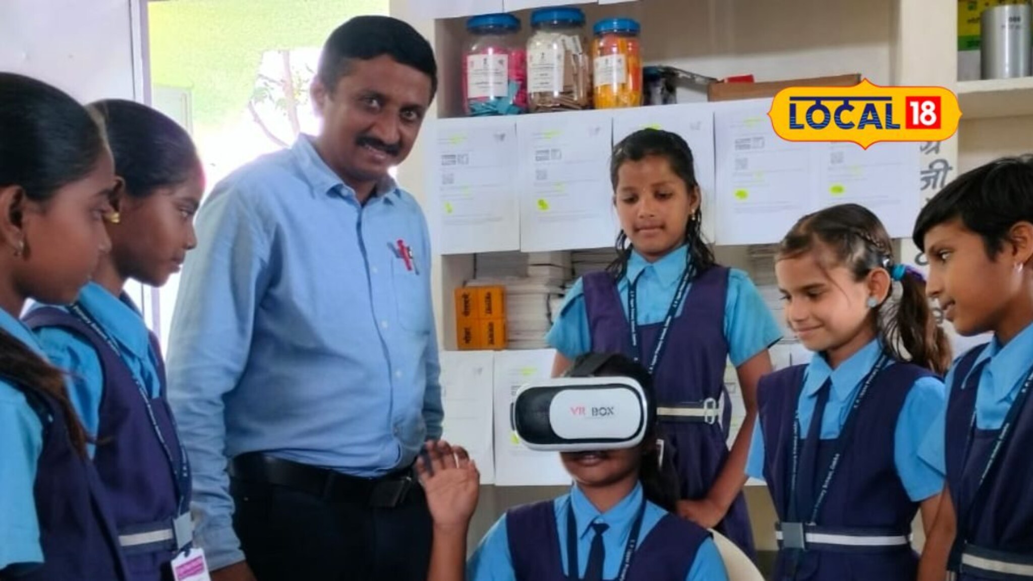 Success Story: खिसा रिकामा, पार्ट टाइम काम करून शिक्षण केलं पूर्ण, आज अंकुश यांची ग्लोबल टीचर म्हणून ओळख, Video