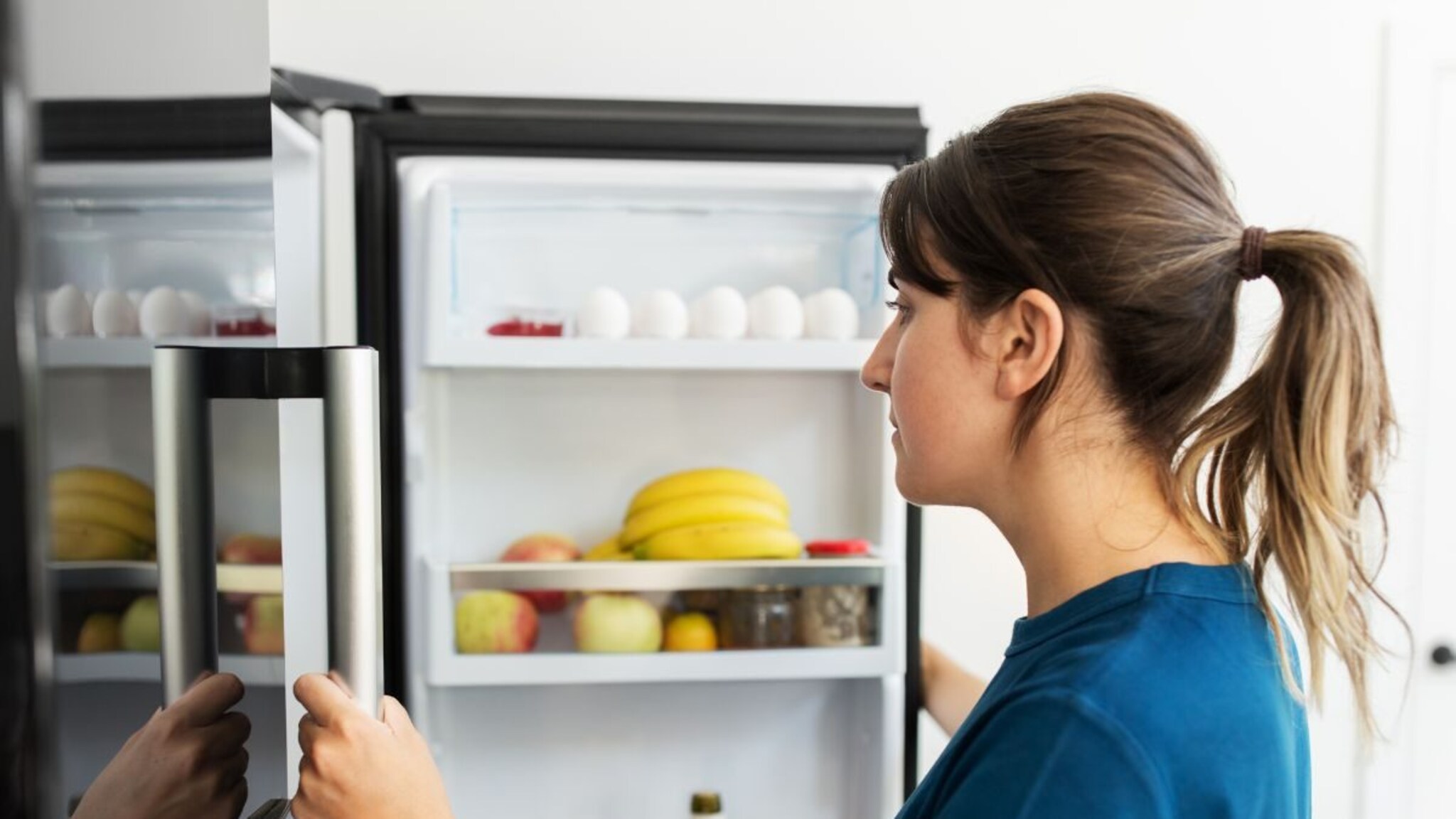 Healthy Living : फ्रिजमध्ये ठेवलेलं अन्न किती दिवस खाण्यास योग्य? गृहिणींनो काय करावं आणि काय करु नये लगेच जाणून घ्या