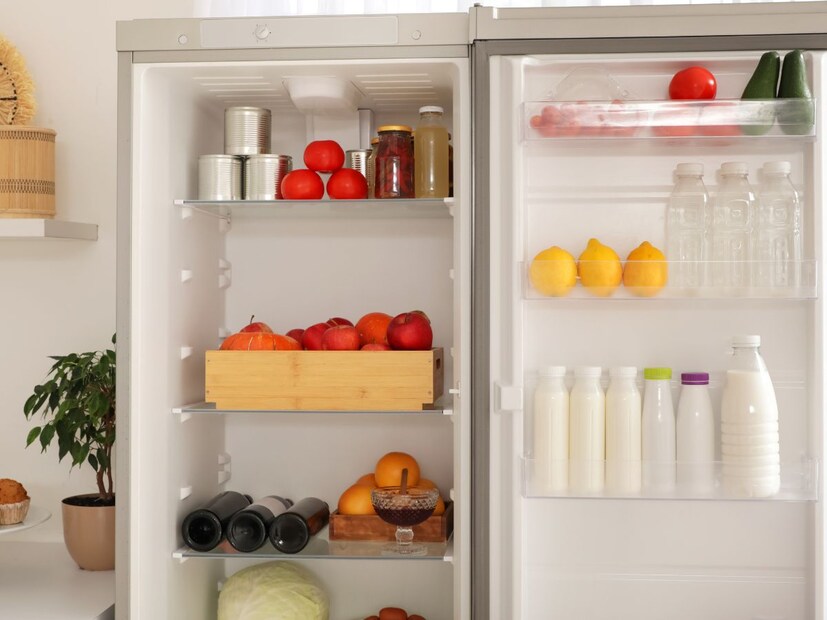 जर अन्न जास्त काळ ठेवायचं असेल तर ते लगेच फ्रीझमध्ये ठेवणं सुरक्षित आहे. फ्रीझरमध्ये -१८°C तापमानात अन्न 2 ते 6 महिने टिकतं, पण चव आणि पोत थोडं बदलू शकतं.