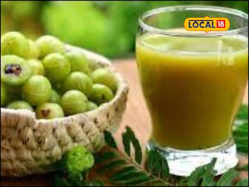 आवळा रस: आवळा रस सकाळी उपाशी पोटी प्यायल्याने शरीराला व्हिटॅमिन सी मिळते. केस आणि त्वचेसाठी उत्तम आहे. अँटीऑक्सिडंट्सनी युक्त आहे.