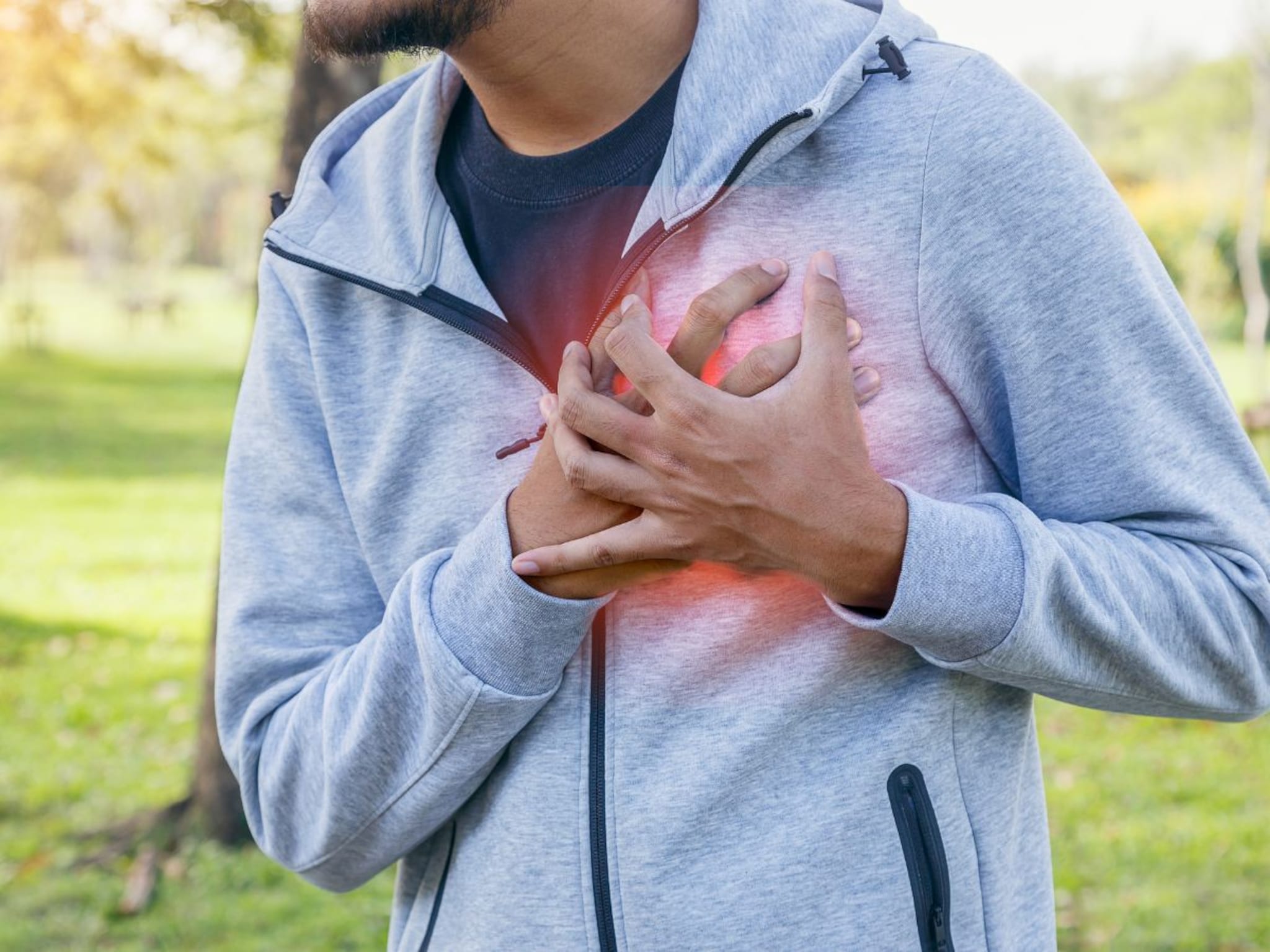 स्मृतीच्या वडिलांसारखा तुम्हालाही येऊ शकतो Heart Attack, थंडीत वाढतो धोका, 8 लक्षणं लक्षात ठेवा