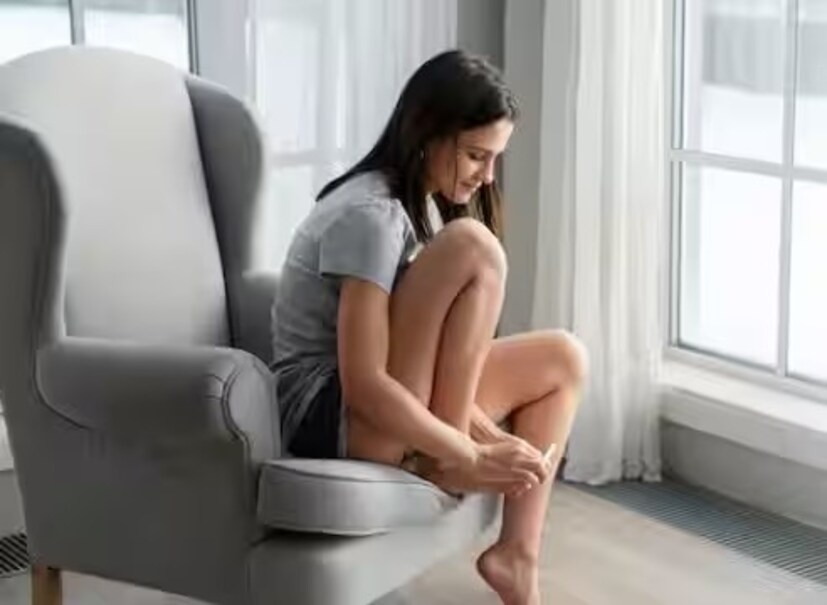 पायांना मुंग्या येणे किंवा सुन्नपणा येणे: सकाळी पायांना मुंग्या येणे किंवा सुन्नपणा येणे हे मज्जातंतूंच्या नुकसानाचे लक्षण असू शकते. हे मधुमेही न्यूरोपॅथीच्या प्रारंभाचे लक्षण आहे, ज्याकडे दुर्लक्ष केल्यास ते हानिकारक ठरू शकते.