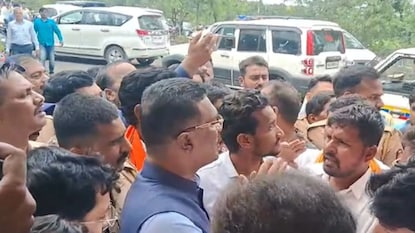 प्रताप सरनाईक (मंत्री) प्रताप सरनाईक (मंत्री)